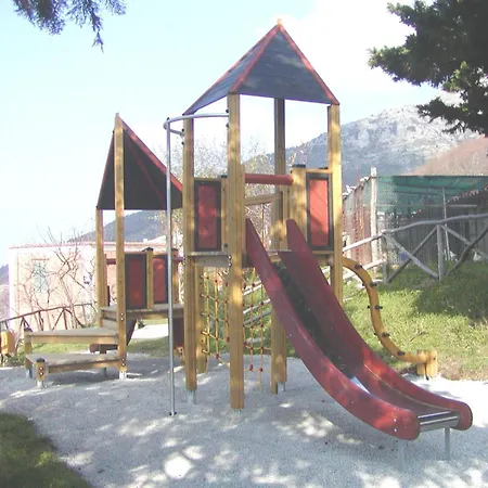 アグリトゥーリズモ ラ ジネストラ ファームステイ