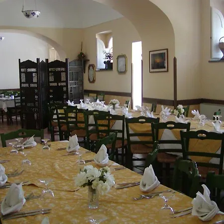 Agriturismo La Ginestra Farm stay *