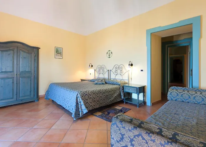 Agriturismo La Ginestra Agroturismo *